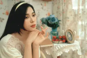 Discover Pai Pai's Dreamy Elegance in YiTuYu Vol.8568: A Gentle Retro Charm-3