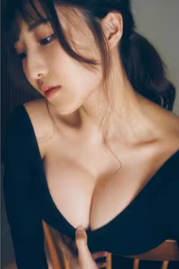 Tsuji Ririsa: Captivating Beauty in FLASH Digital Photo Book - She is Perfect Part 2-18