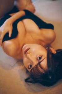 Tsuji Ririsa: Captivating Beauty in FLASH Digital Photo Book - She is Perfect Part 2-5