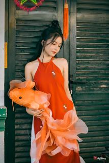 Vietnamese Mid-Autumn Festival: Graceful Girl with Traditional Carp Lantern & Poetic Beauty-8