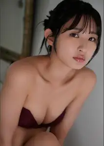 Discover Hinata Matsumoto Pure Charm in "Hajimete no Asa" BOMB Digital Photo Book.-12