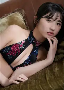 Discover Hinata Matsumoto Pure Charm in "Hajimete no Asa" BOMB Digital Photo Book.-25