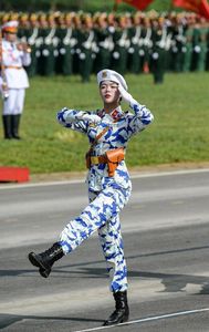 View Viral Blue Beret Female Soldier at Vietnam National Day Parade 2/9-4