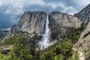 Yosemite National Park: Unforgettable View of Majestic Wild Nature and Granite Cliffs.-2