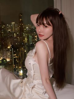 Taiwanese Hot Girl Donna Charms Amidst City Night Lights-2