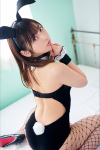 Discover Her Playful Charm in This Stunning Bunny Girl Gravure Photobook-2