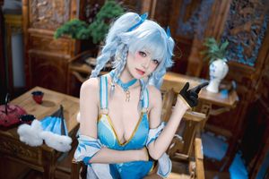 Coser Jiu Qi Miao as Cui Que Mei: Alluring Blue Fantasy Cosplay Unveiled-13