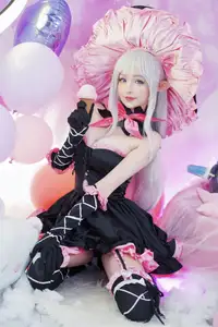Discover the enchanting world of Coser Hidori Rose as Melty du Granite (32P) in stunning detail-6