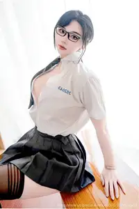XiuRen No.10530: Xi Xi Ai Chi Cao Mei – Alluring Schoolgirl in Glasses-14