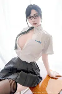 XiuRen No.10530: Xi Xi Ai Chi Cao Mei – Alluring Schoolgirl in Glasses-19