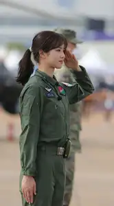 Stunning Female Military Pilot Captivates Viewers with Fairy-like Beauty-7
