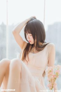 MTYH Vol.226 Girl by the Window: Serene Beauty in Soft Morning Light-28