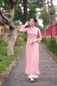 VGU No.153: Enchanting Traditional Vietnamese Ao Dai Beauty and Grace-13