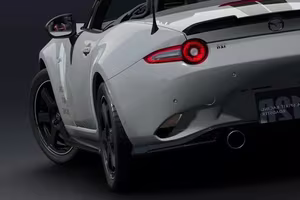 Close-up: Mazda MX-5 Spirit Racing Roadster 12R – Admire this 200-Unit Limited Edition Masterpiece-10