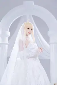 FGO Saber Bride: Shika XiaoLuLu Shines in Pristine White Wedding Dress - A Game Muse Brought to Life-8