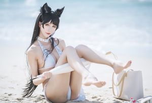 Captivating Azur Lane Atago Cosplay by Masaki Ya Qi on the Beach-10