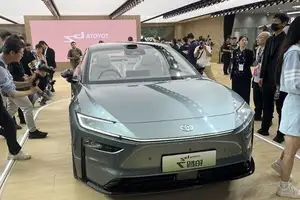 Toyota bZ7: S-Class Sized Electric Sedan, 700km Range. Huawei Tech Stuns!-6