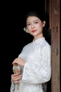 Elegant Vietnamese Woman Portrait Traditional Dress Ancient Architecture-15