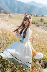 Coser Ely_eee: Enchanting 'Wolf and Breeze' Cosplay amidst Golden Fields | Artistic View-2