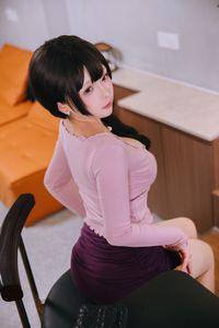 Coser Ri Nai Jiao: Charming Stepmom Pink & Purple Elegance Part1-5