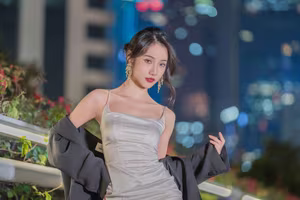 Charming Urban Beauty in White Dress: YiTuYu Art Language Vol.8272-11