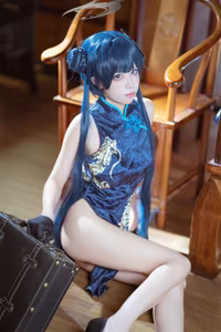 Coser San Wu Ren Xing as Blue Archive's Ryūka Kisaki: Alluring Oriental Charm in Qipao-12