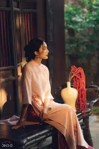 Helly Tống Evokes Nostalgia: Modernized Ao Dai Beauty and Vietnamese Grace Amidst Nature-7