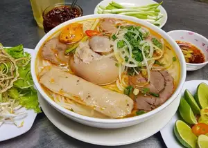 Discover Hue Cuisine: The Imperial City's Essence in Every Flavorful Dish.-1