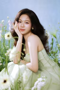 VGU No.91: Discover the Ethereal Beauty of a Dreamy Muse Amidst Pure Blossoms – An Emotional Portrait-7