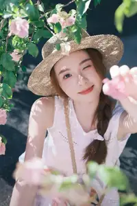 VGU No.174: Youthful Charm of a Girl in a Straw Hat Amidst Blooming Pink Flowers Under Summer Sun-7