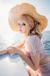 Coser Chunmomo's Enchanting Sunset Yacht Photoshoot - Part02-22
