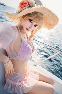 Coser Chunmomo's Enchanting Sunset Yacht Photoshoot - Part02-12