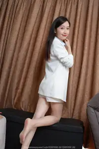 IESS SXJ No.2073: Model Xiao Jie's Elegant Charm and Captivating Style-32