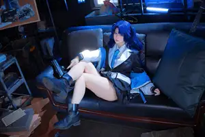 Coser Yu Yu Transforms into Blue Archive's Yuuka: Captivating Beauty in a Unique Photo Collection (45P)-8