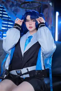 Coser Yu Yu Transforms into Blue Archive's Yuuka: Captivating Beauty in a Unique Photo Collection (45P)-3