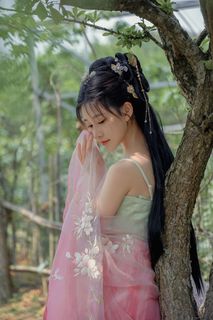 Coser Nnian as Begonia Fairy: Ethereal Beauty in a Fairytale Garden-11