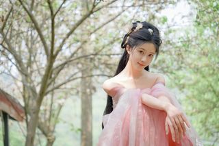 Coser Nnian as Begonia Fairy: Ethereal Beauty in a Fairytale Garden-19