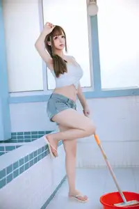 Coser Rinajiao: Male Bathroom Cleaner Part03 - Unveiling Her Allure-4