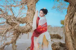 Coser Cherry Meow's 'Jinghong' Hanfu Photoshoot: Captivating Ancient Elegance-6