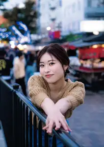 JP Chiyori Nakanishi's Radiant Charm in "Chiyori Biyori" 1st Photobook Part01: Captivating Urban Moments-7
