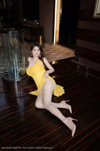 XiuRen No.10403: Xiao Rou Rou Mi's Elegant Allure in a Radiant Yellow Dress-8