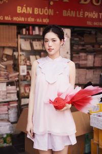 Traditional Vietnamese Mid-Autumn Festival: Girl amidst Vibrant Cultural Colors-4