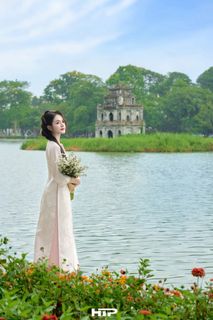 Gentle Beauty of Vietnamese Woman in Traditional Ao Dai at Hoan Kiem Lake-8