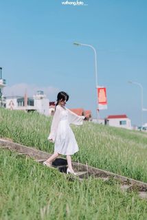 Gentle, Pure Girl in Lush Nature | Human & Landscape-6