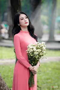 VGU No.18: Captivating Elegance A Young Woman in Pink Ao Dai-7