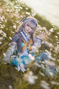 Coser Hana Shichi: Firefly Honkai Star Rail | Enchanting Cosplay Amidst Wildflowers-0