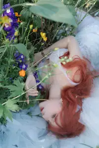 Coser Chunmomo | Ethereal Bride in a Dreamy Flower Garden Wedding Dress-10