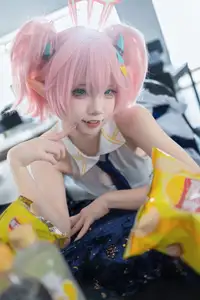 Coser Zhi Yue Etsu_ko - Taoka: Sweet, Captivating Charm in Every Alluring Frame-9