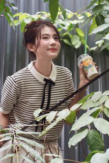 Innocent Girl Portrait: Bright Smile, Gentle Charm | HD Wallpaper-10