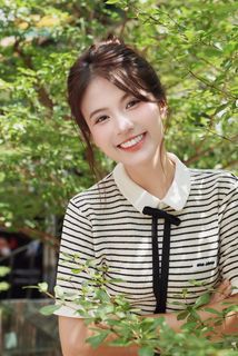 Innocent Girl Portrait: Bright Smile, Gentle Charm | HD Wallpaper-7